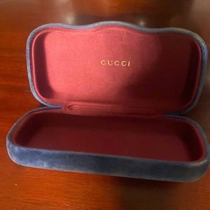 Gucci blue velvet sunglasses case (used)